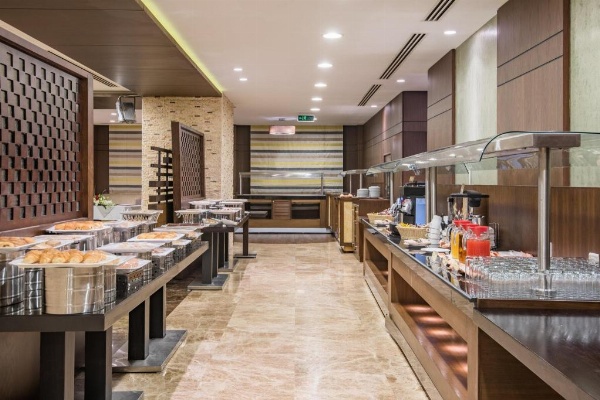 Crowne Plaza Madinah image 21