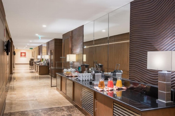 Crowne Plaza Madinah image 7